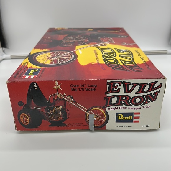 Evil Iron Knight Rider Chopper Trike Vintage 1/8 Scale Revell Model Motorcycle - Picture 6 of 7